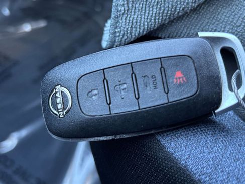 Used 2025 Nissan Versa SV image 21