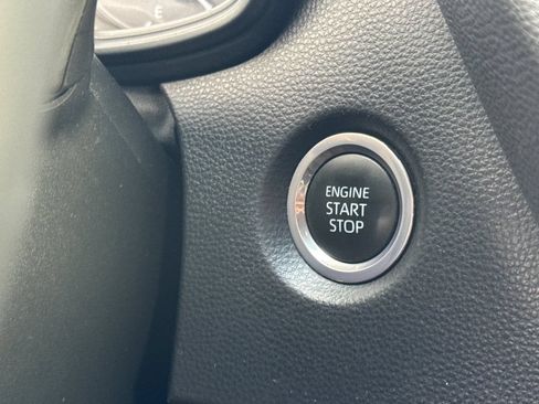 Used 2024 Toyota Corolla SE w/ SE Premium Package FWD image 27