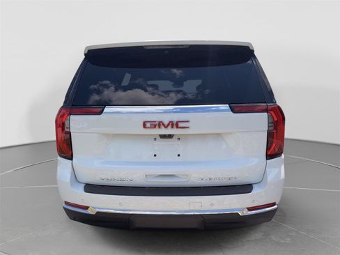 Used 2026 GMC Yukon Elevation w/ Elevation Premium Package AWD/4WD image 4
