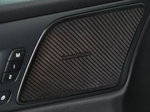 Used 2019 Volvo S60 T6 R-Design image 7