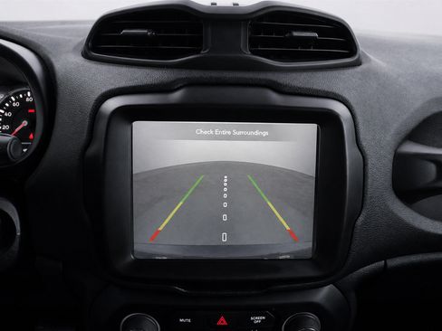 Used 2021 Jeep Renegade Latitude AWD/4WD image 36