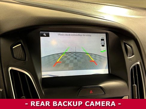 Used 2015 Ford Focus Titanium w/ Titanium Technology Package FWD image 14