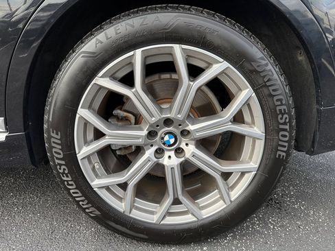 Used 2019 BMW X7 xDrive40i w/ Premium Package AWD/4WD image 16
