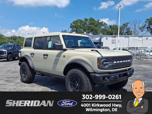 New 2026 Ford Bronco Badlands AWD/4WD image 1