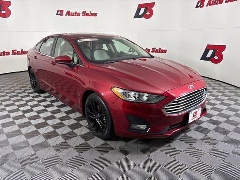 Used 2019 Ford Fusion SE w/ Equipment Group 151A image 8