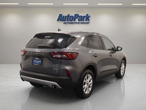 Used 2023 Ford Escape Active w/ Tech Pack #1 AWD/4WD image 9