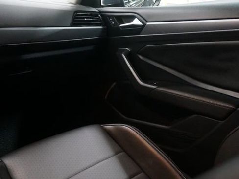 Certified 2023 Volkswagen Jetta SE image 36