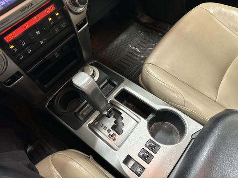 Used 2013 Toyota 4Runner Limited AWD/4WD image 26
