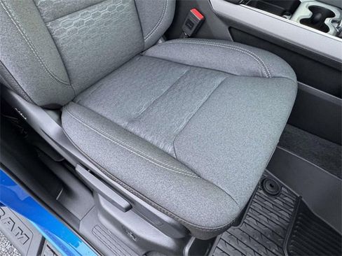 New 2026 RAM 1500 4x4 Crew Cab image 15