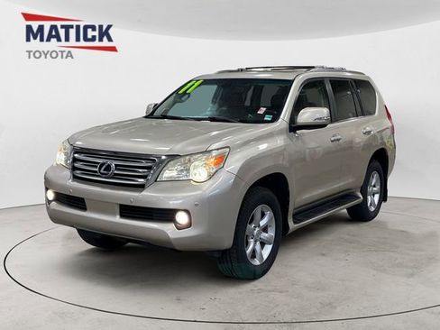 Used 2011 Lexus GX 460 w/ Comfort Plus Pkg image 3