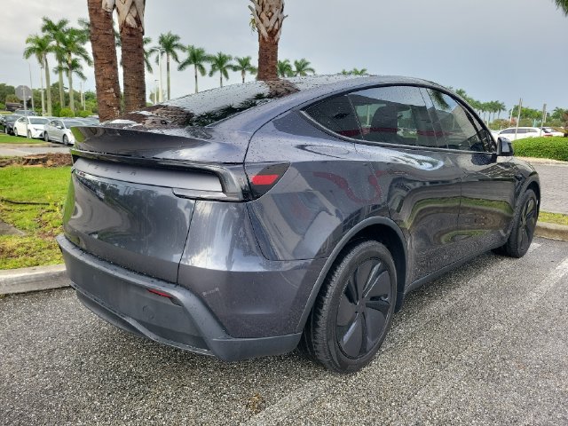 Used 2026 Tesla Model Y Long Range RWD image 3