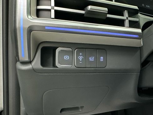 Certified 2024 Hyundai Santa Fe Limited image 35