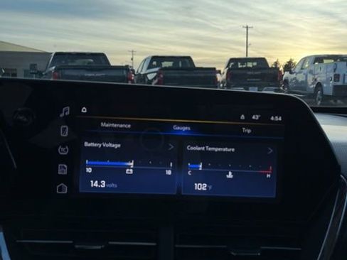 Used 2025 Chevrolet Trax LT w/ LT Convenience Package image 37