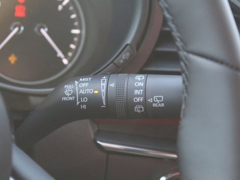 New 2026 MAZDA MAZDA3 Hatchback w/Premium Plus Pkg image 17