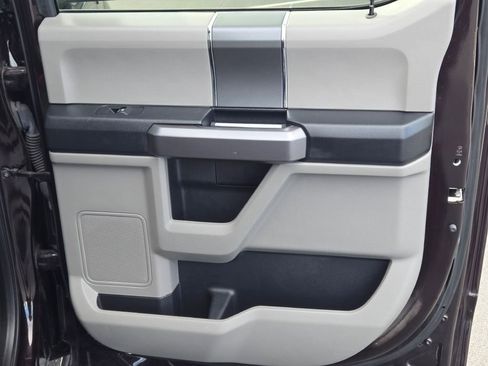 Used 2018 Ford F150 XLT w/ Equipment Group 302A Luxury image 10