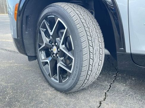 Used 2025 Chevrolet Traverse High Country w/ LPO, Floor Liner Package FWD image 34