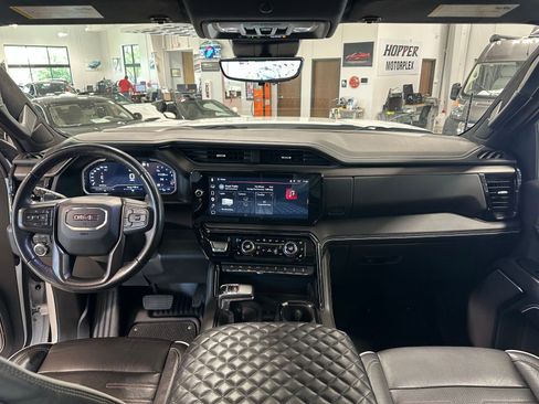 Used 2023 GMC Sierra 1500 AT4X AWD/4WD image 19