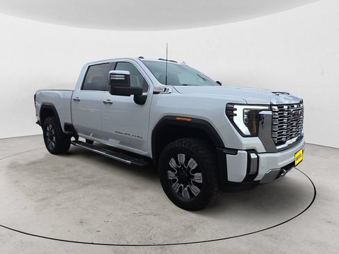 Used 2024 GMC Sierra 2500 Denali w/ Denali Reserve Package AWD/4WD image 3