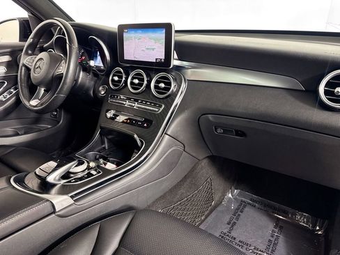 Used 2018 Mercedes-Benz GLC 300 4MATIC w/ Multimedia Package image 36