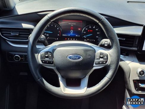 Used 2024 Ford Explorer XLT w/ Equipment Group 202A image 8
