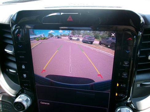 Certified 2026 RAM 2500 Big Horn AWD/4WD image 22