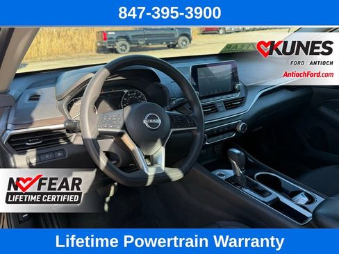 Used 2024 Nissan Altima 2.5 SV image 30