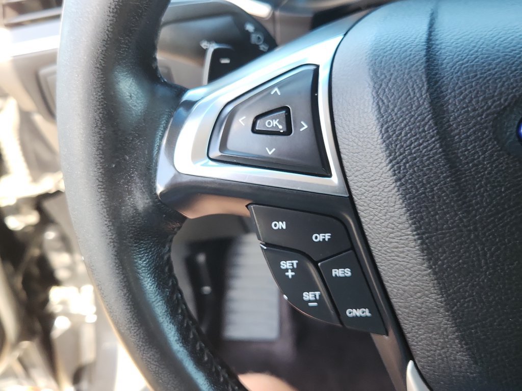 Used 2016 Ford Edge SEL AWD/4WD image 21