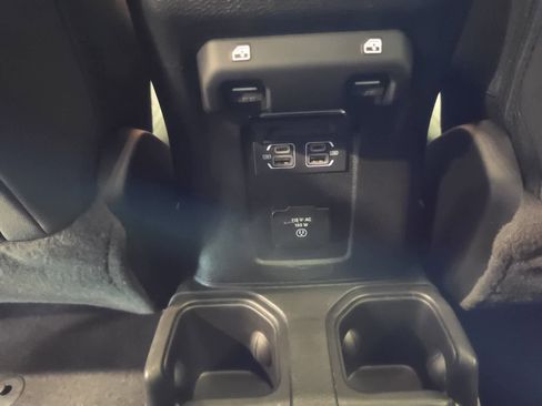 Used 2023 Jeep Wrangler Unlimited Sahara w/ Cold Weather Group AWD/4WD image 29