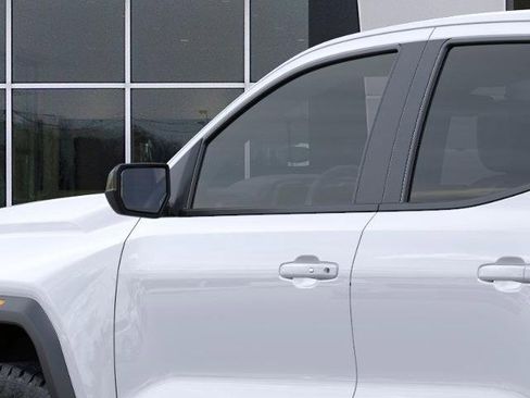 New 2026 GMC Canyon AT4 image 12