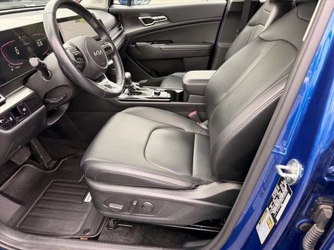 Used 2024 Kia Sportage EX AWD/4WD image 8