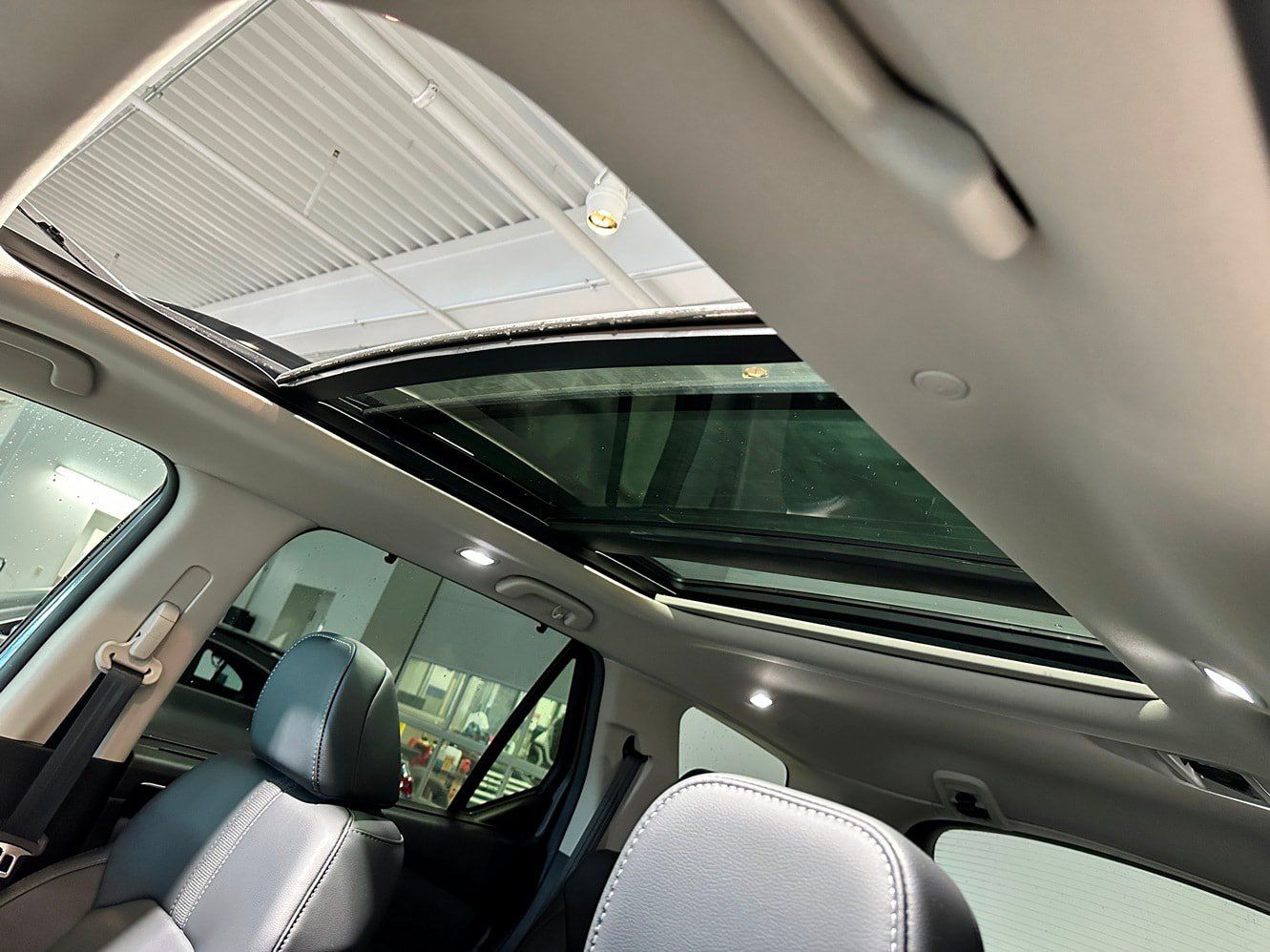 Used 2025 Honda Pilot Touring image 12
