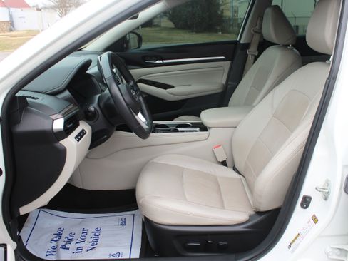 Used 2022 Nissan Altima 2.5 Platinum image 27