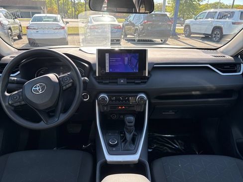 Used 2024 Toyota RAV4 XLE AWD/4WD image 10