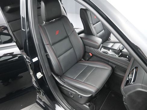 Used 2023 Dodge Durango GT image 21