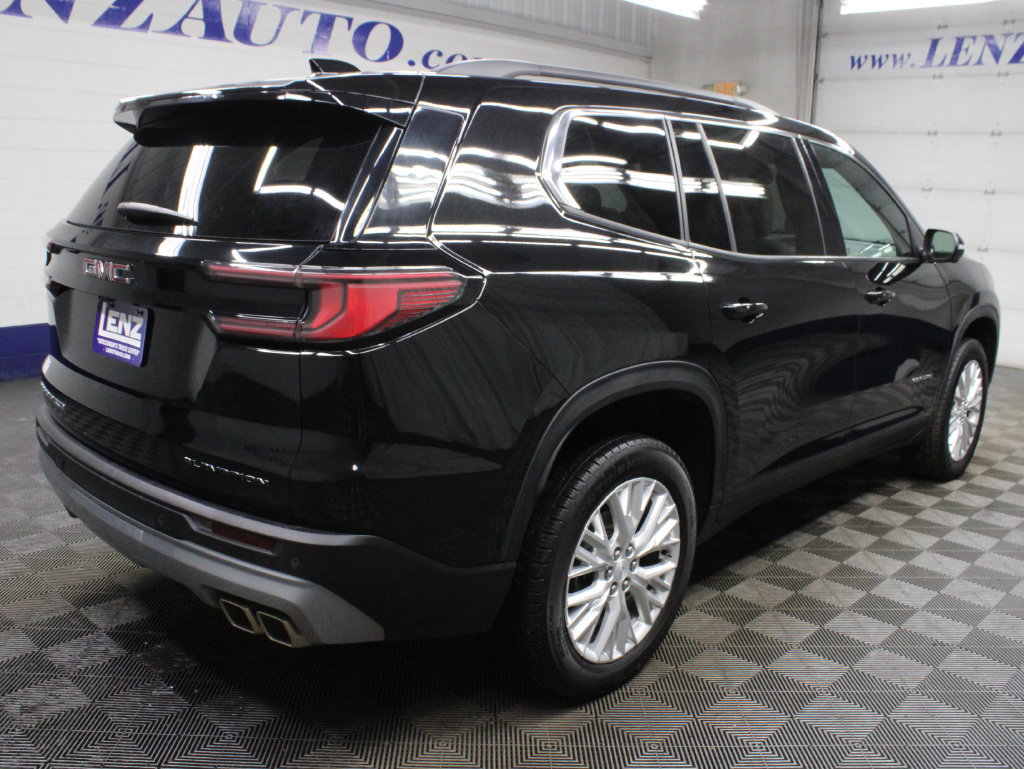 Used 2024 GMC Acadia Elevation w/ Trailering Package AWD/4WD image 6