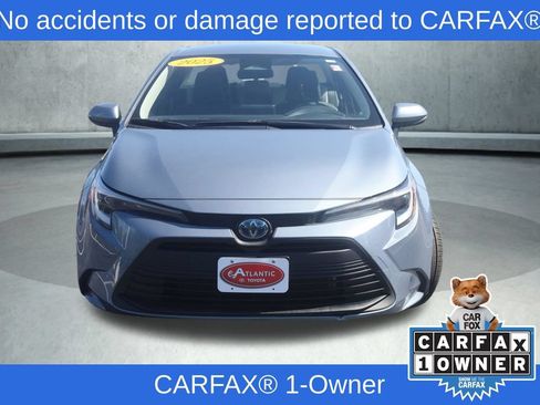 Used 2025 Toyota Corolla LE AWD/4WD image 2