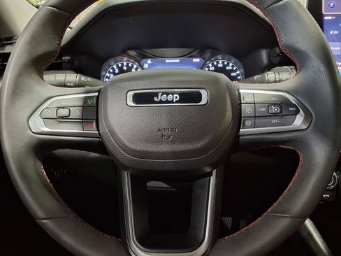 Used 2022 Jeep Compass Trailhawk AWD/4WD image 13