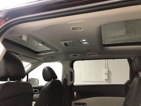 Used 2024 Kia Carnival SX Prestige image 20