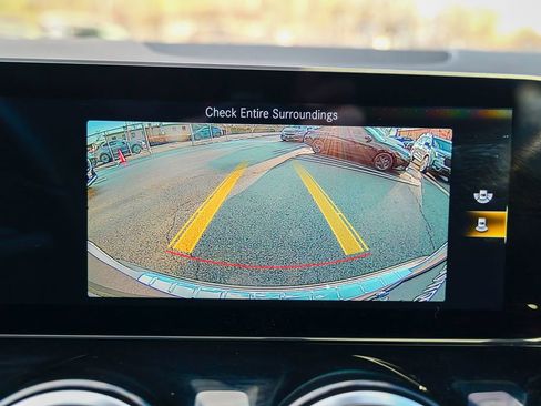 Used 2021 Mercedes-Benz GLA 250 4MATIC image 57