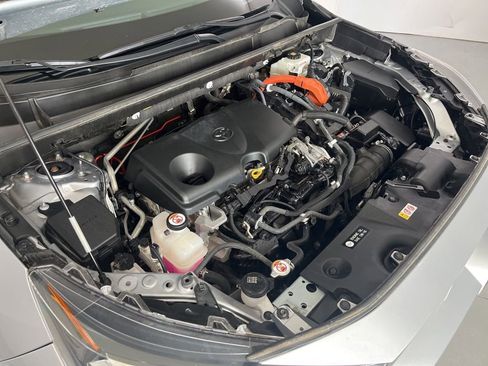 Used 2019 Toyota RAV4 XLE w/ Convenience Package AWD/4WD image 10