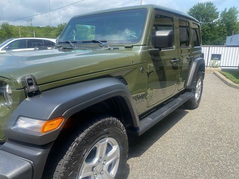 Used 2022 Jeep Wrangler Unlimited Sport w/ Sun And Sound Package AWD/4WD image 28