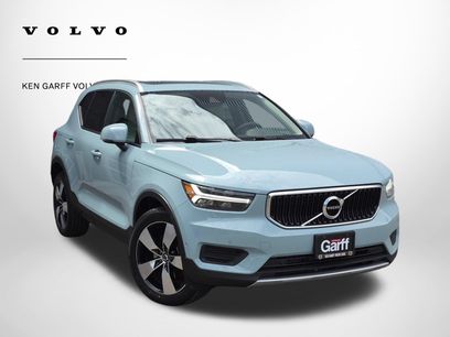 Used 2019 Volvo XC40 T5 Momentum