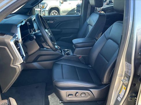 Used 2023 GMC Canyon Elevation w/ Elevation Premium Package image 8