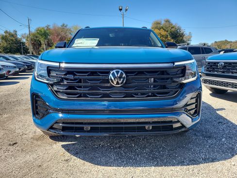 New 2026 Volkswagen Atlas Cross Sport SEL R-Line image 3