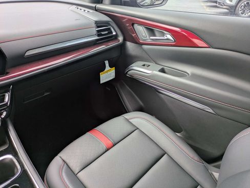 New 2026 Chevrolet Traverse RS FWD image 13