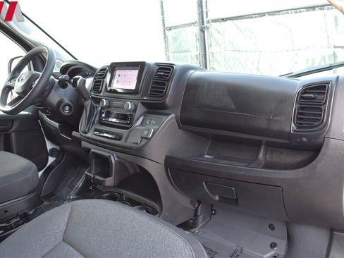 Used 2025 RAM ProMaster 2500 w/ U-Haul Equipment Group FWD image 11