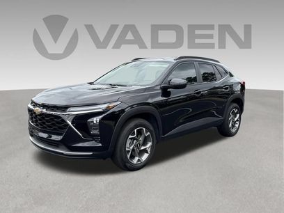 Used 2025 Chevrolet Trax LT