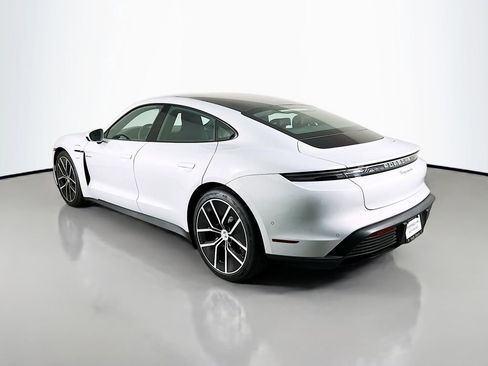 New 2025 Porsche Taycan image 3