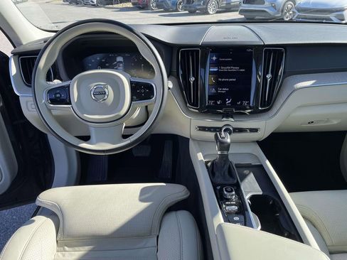 Used 2021 Volvo XC60 T5 Inscription image 4