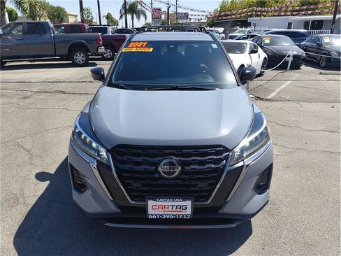 Used 2021 Nissan Kicks SR w/ Exterior Package FWD image 18